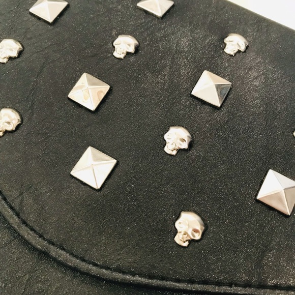 Exhilaration-Faux Leather, skulls and studded envelope wristlet - Picture 2 of 7